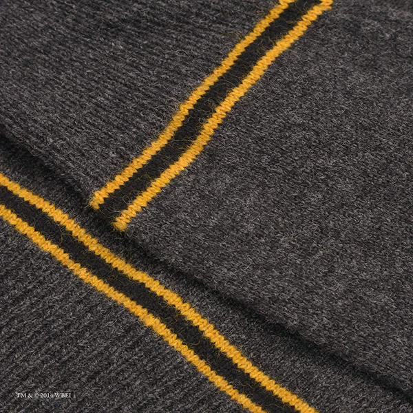 Warner Bros Hufflepuff V-Neck School Cardigan 4 Warner Bros Hufflepuff V-Neck School Cardigan