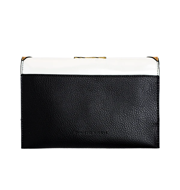 Warner Bros Danielle Nicole Hufflepuff Robe Clutch Best Sellers 4 Warner Bros Danielle Nicole Hufflepuff Robe Clutch Best Sellers