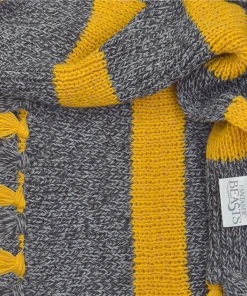 Warner Bros Vintage Hufflepuff Scarf 5 Warner Bros Vintage Hufflepuff Scarf